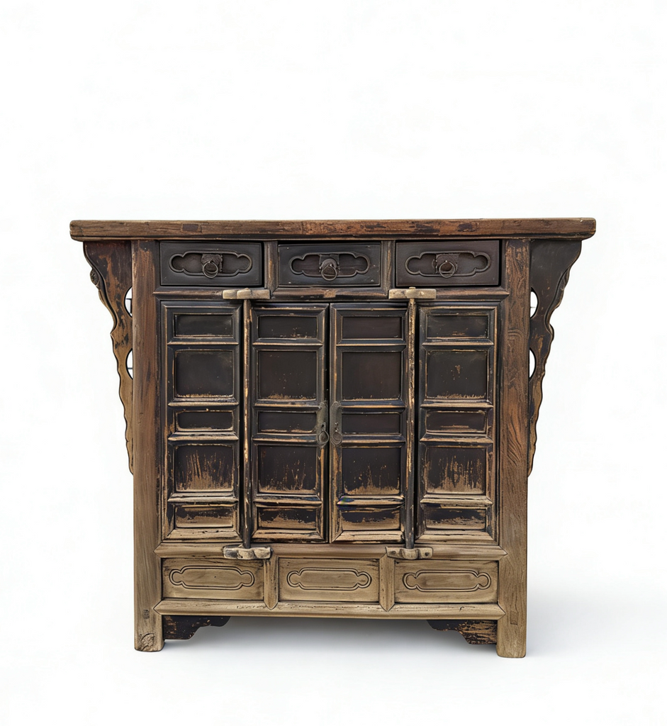 17th Century Elm Cabinet