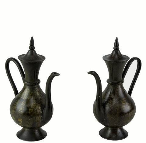Pair of Decorative Chinese Flagon - Dyag East