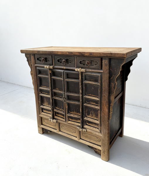 17th Century Elm Cabinet