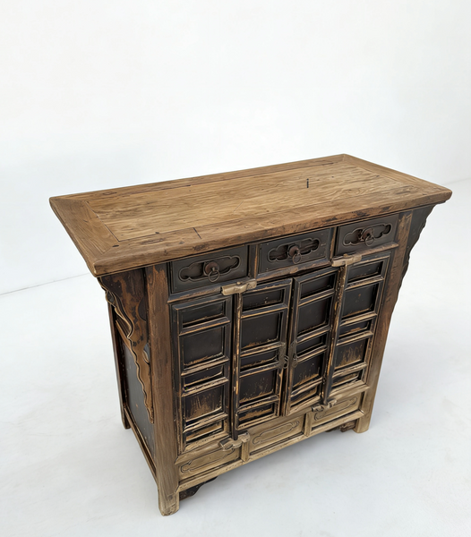 17th Century Elm Cabinet