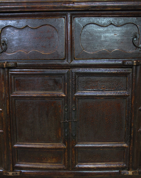Late 18th Century Elm Buffet - Dyag East