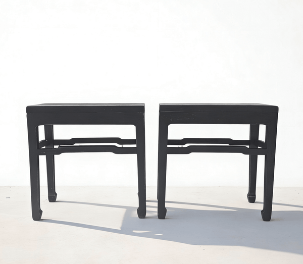 Pair of 19th Century Black Lacquered Side Tables - Dyag East