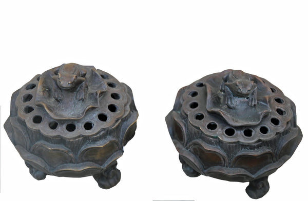Pair of Incense Burner with Carved Frog Lid - Dyag East