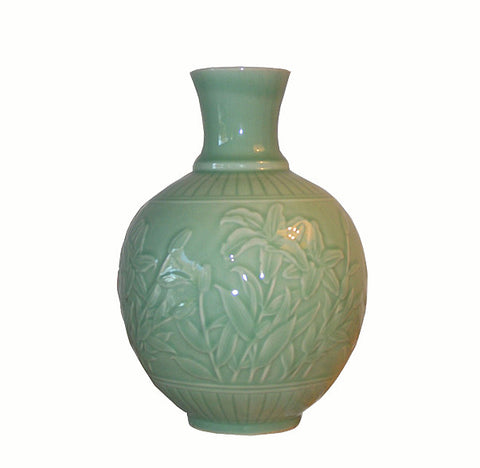 Lily Porcelain Vase - Dyag East