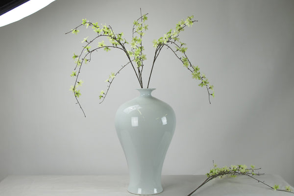 Large White Porcelain Vase - Dyag East