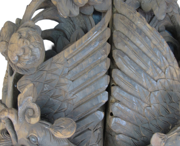 Pair Carvings - Dyag East