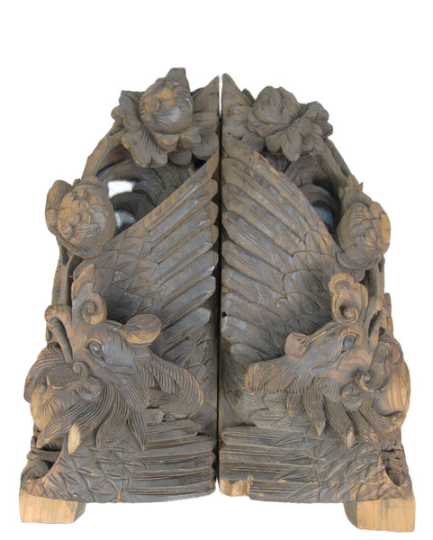 Pair Carvings - Dyag East