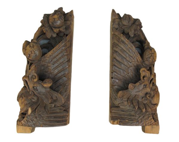 Pair Carvings - Dyag East