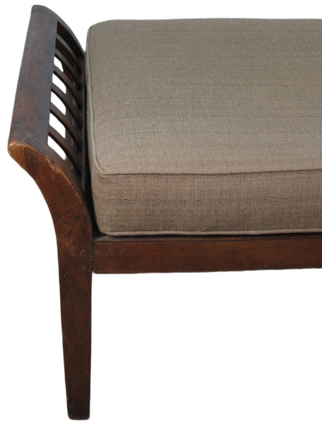 Upholstered Dutch Colonia Daybed - Dyag East