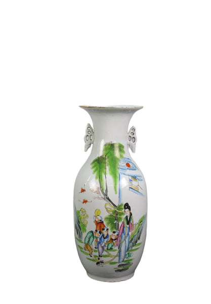 Vintage Chinese Famille Rose Porcelain Vase - Dyag East
