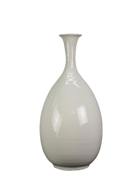 White Fine Vase - Dyag East